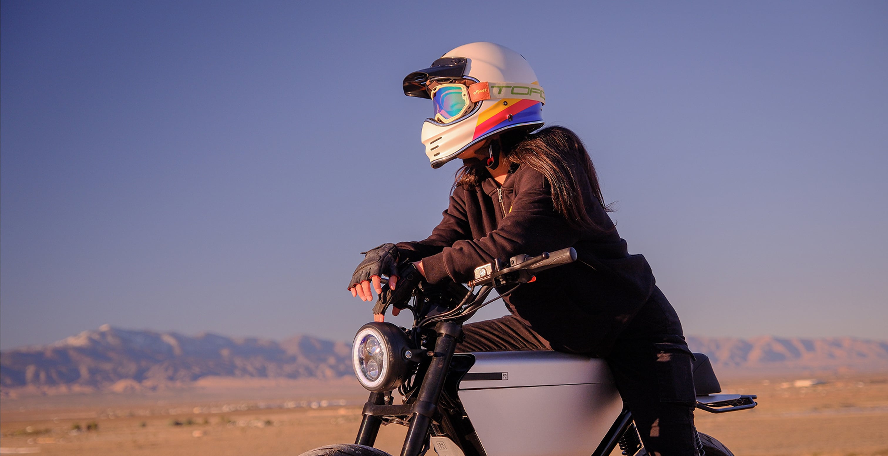 Onyx rider pausing at a desert overlook